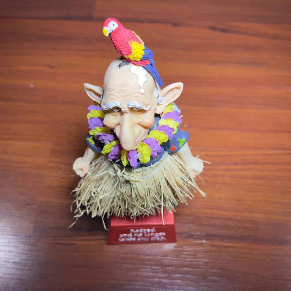 Vintage Coots Westland Giftware 2006 Hula Retired Senior Figurine Bobblehead.